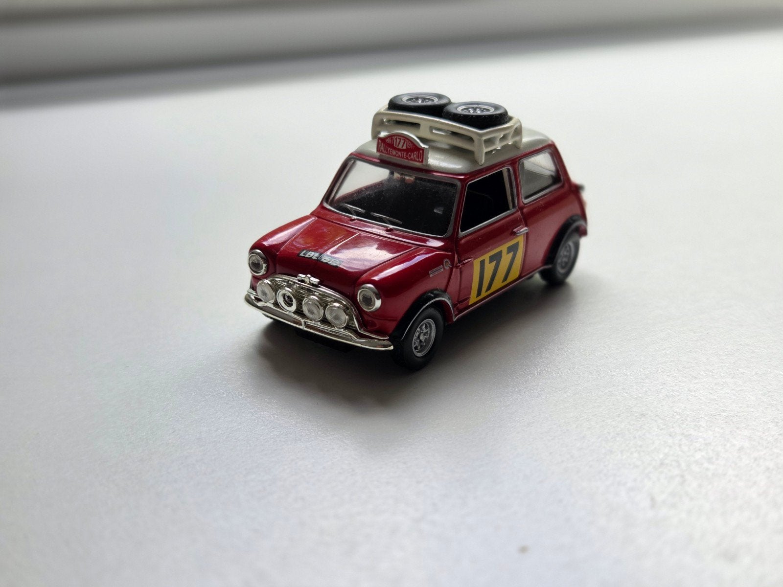 Mini Cooper Rally modelauto schaal 1:43, Ophalen of Verzenden, Zo goed als nieuw, Auto, Overige merken