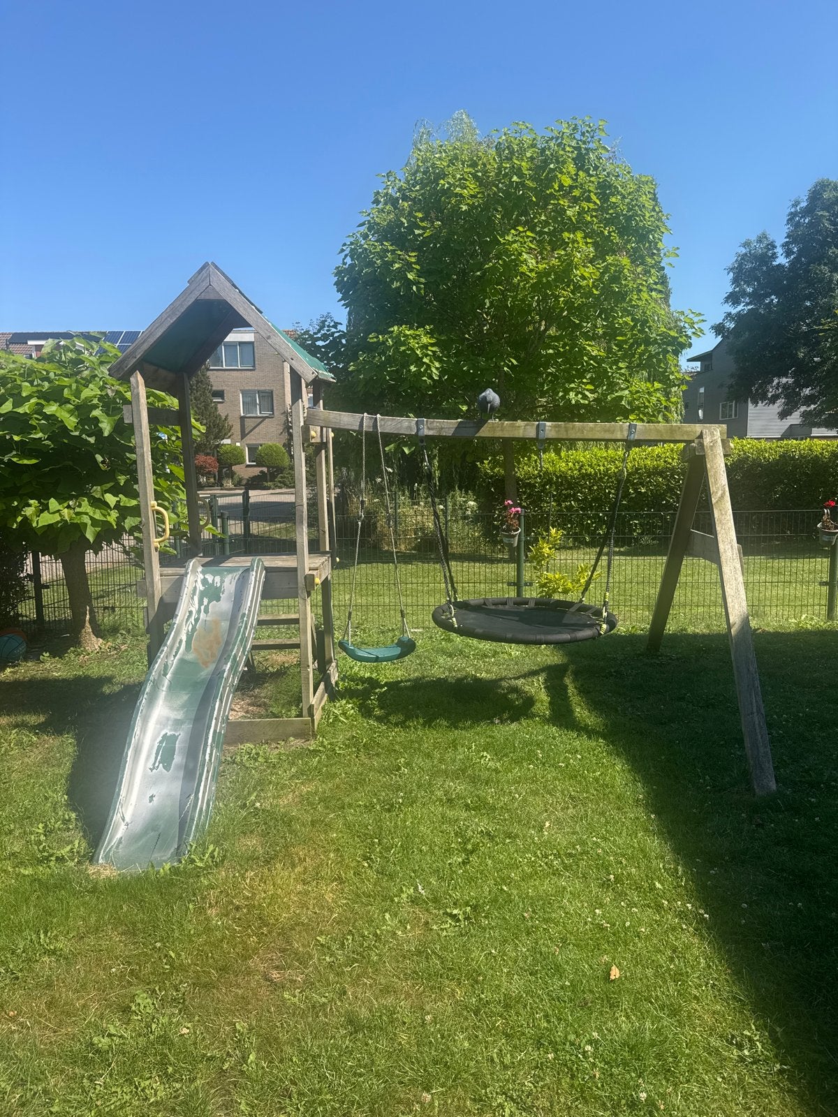 Houten speeltoestel met glijbaan en schommels, Ophalen, Gebruikt, Glijbaan