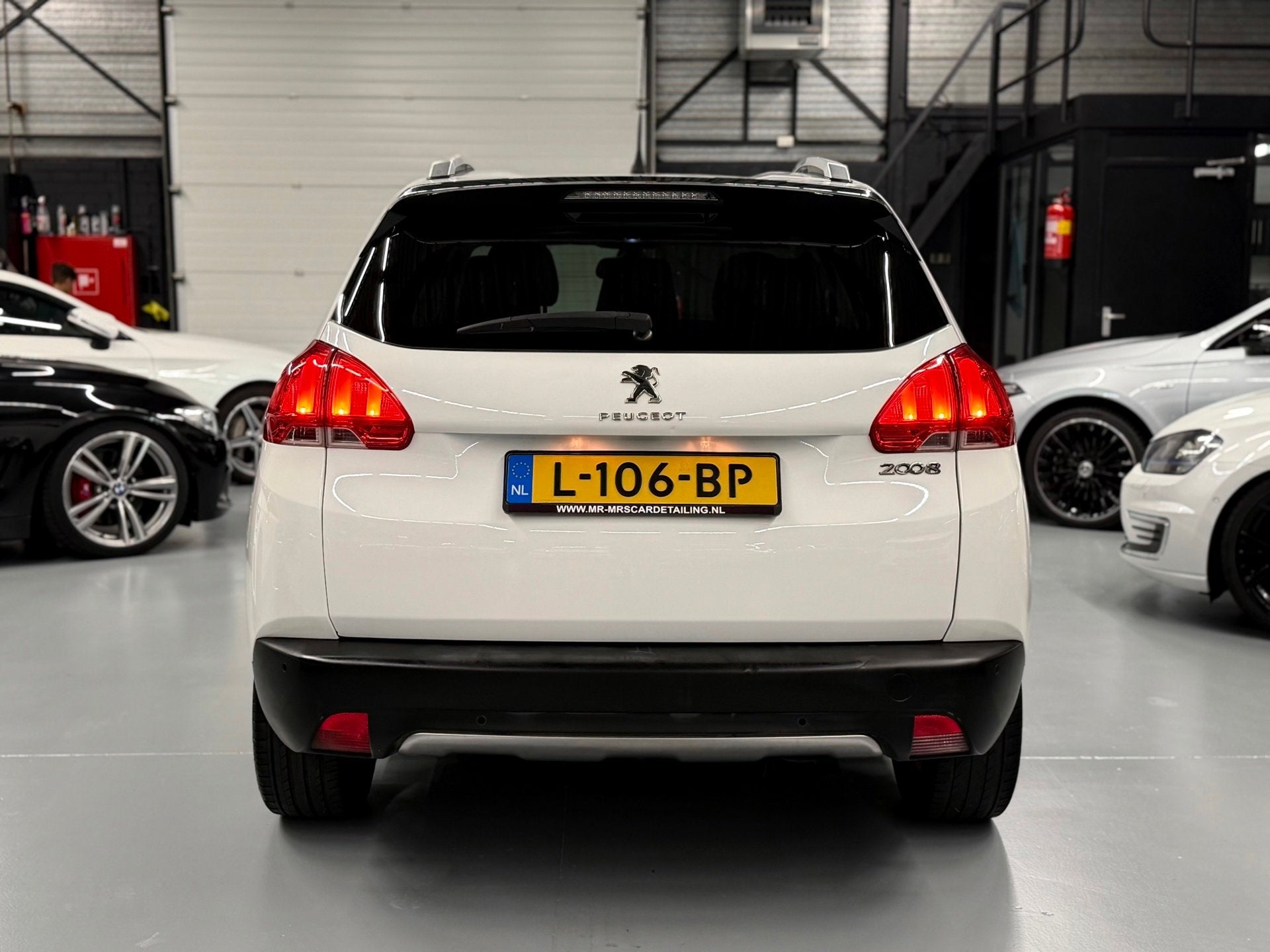 Peugeot 2008 1.6 VTi Féline Pano l Leder l Xenon l Full, Voorwielaandrijving, Euro 5, Gebruikt, 4 cilinders