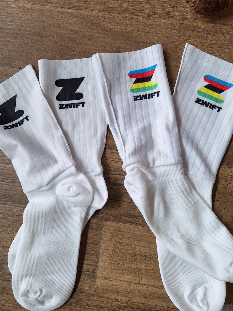 Alpecin Deceuninck Canyon Zwift aero socken MvdP

Direct van, Ophalen, Nieuw, Maat 39 t/m 42