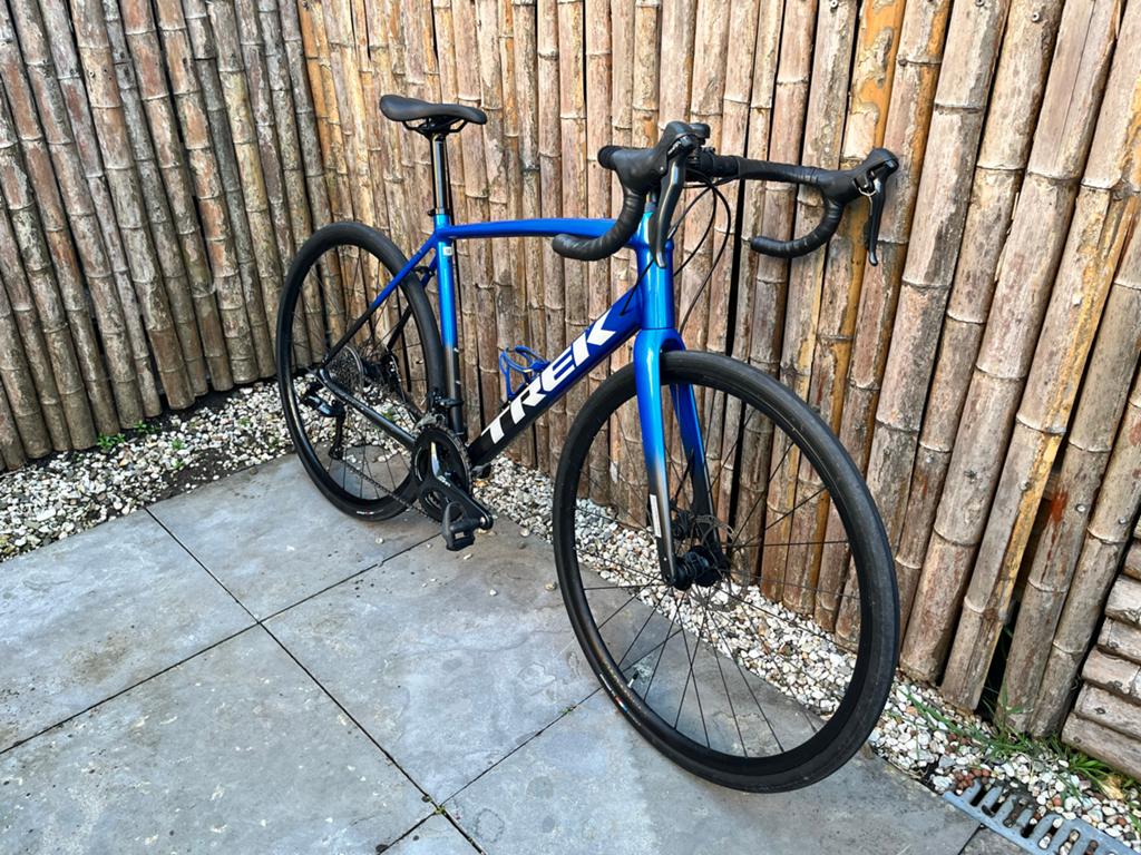 Trek Domane AL 3 Gen 3 56cm, 28 inch, Zo goed als nieuw, 15 tot 20 versnellingen, Schijfrem