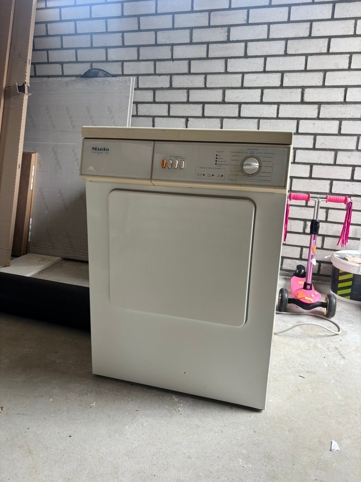 Miele droger, Ophalen, 6 tot 8 kg, Gebruikt, Luchtafvoer