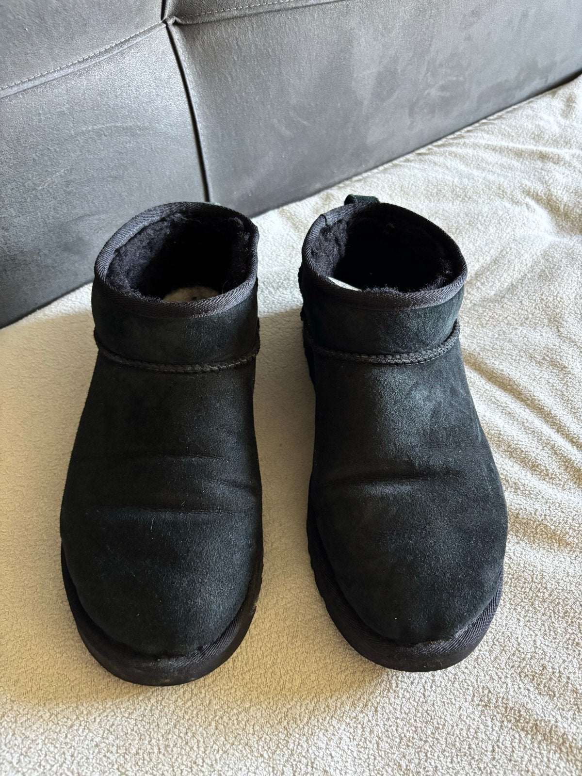 Zwarte UGG Classic Ultra Mini Laarzen maat 43, Kleding | Dames, Ophalen of Verzenden, Zo goed als nieuw, Zwart, Lage of Enkellaarzen