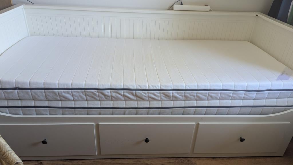 2 ikea matrassen voor het uitschuifbare Hemnes bed, Ophalen, 90 cm, Eenpersoons, Wit