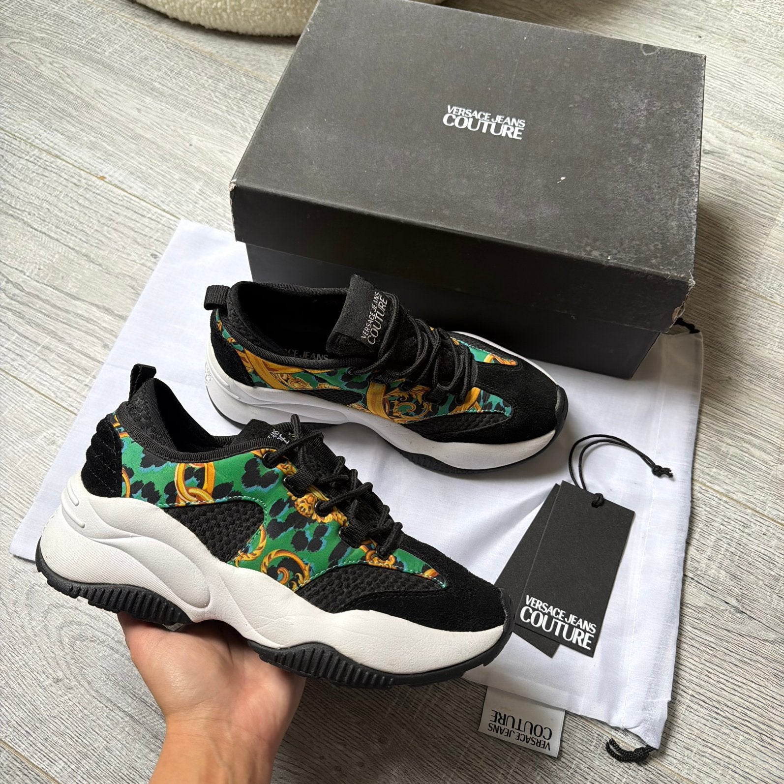 Versace couture sneakers maat 38 leopard origineel, Zwart, Nieuw, Ophalen of Verzenden, Sneakers of Gympen