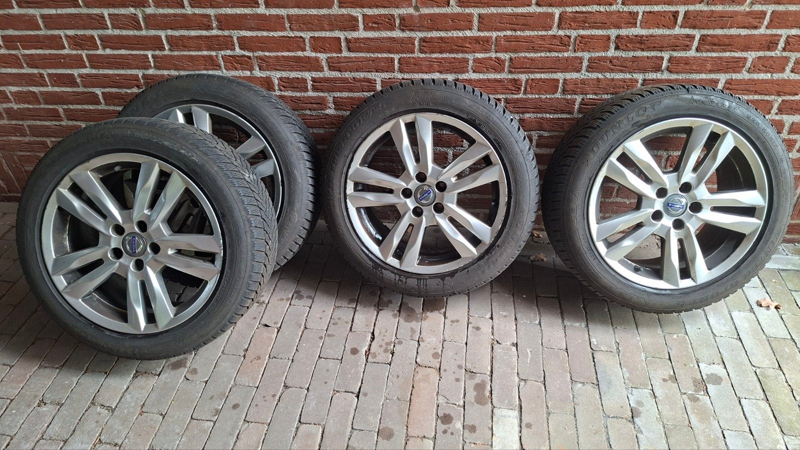 Volvo V70 Velgen 225/50/17 Dunlop Winterbanden (7a8 mm), Auto-onderdelen, Ophalen, Gebruikt, Banden en Velgen, 17 inch
