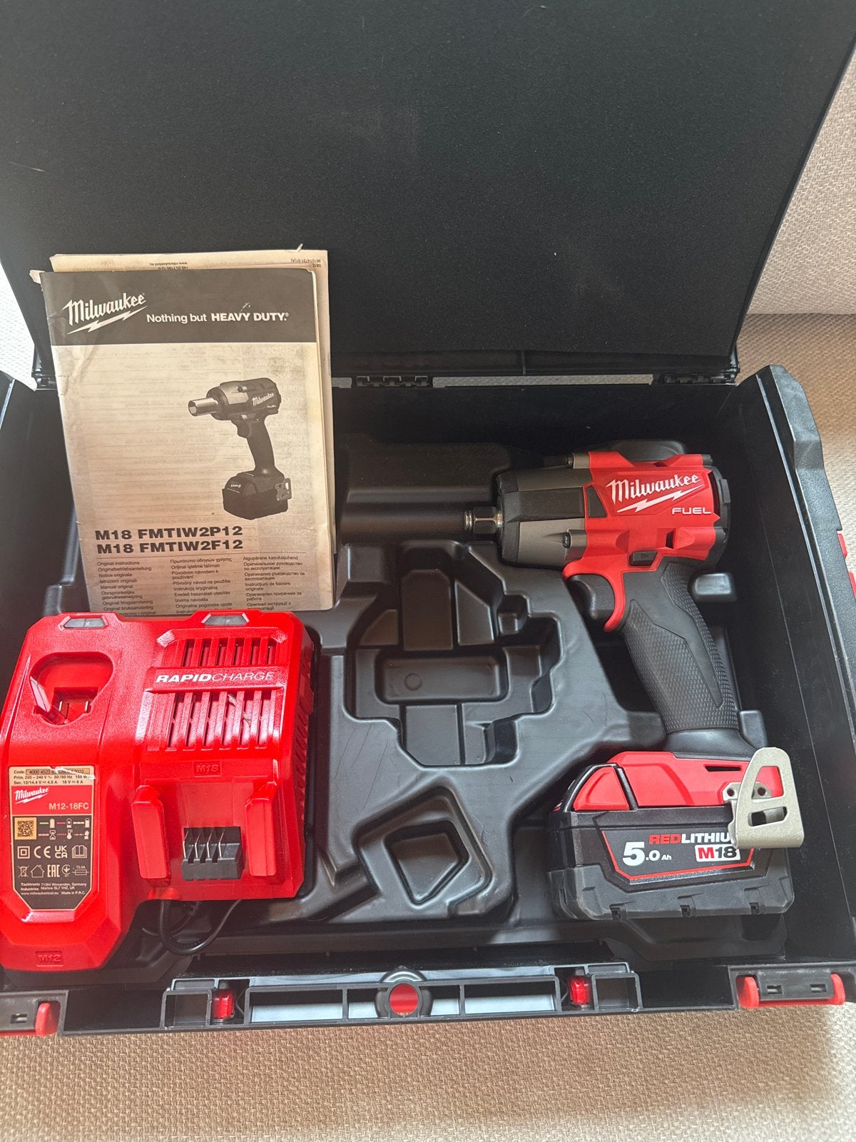 Milwaukee M18 FUEL Slagmoersleutel met Accu en Oplader, Ophalen of Verzenden, Zo goed als nieuw, 600 watt of meer, Overige typen