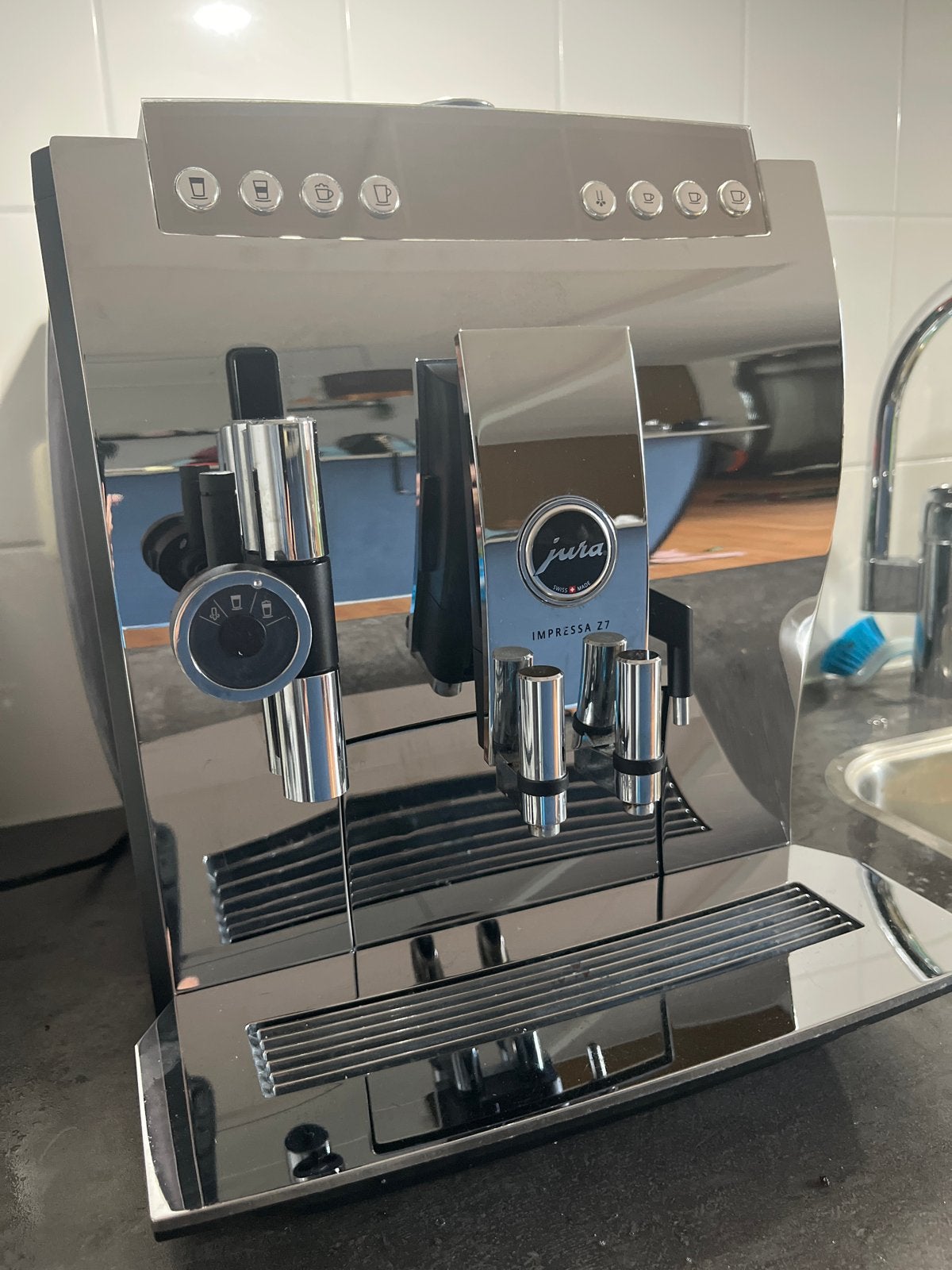 Jura Impressa Z7 Koffiemachine - Zo goed als nieuw, 10 kopjes of meer, Koffiemachine, Koffiebonen, Zo goed als nieuw