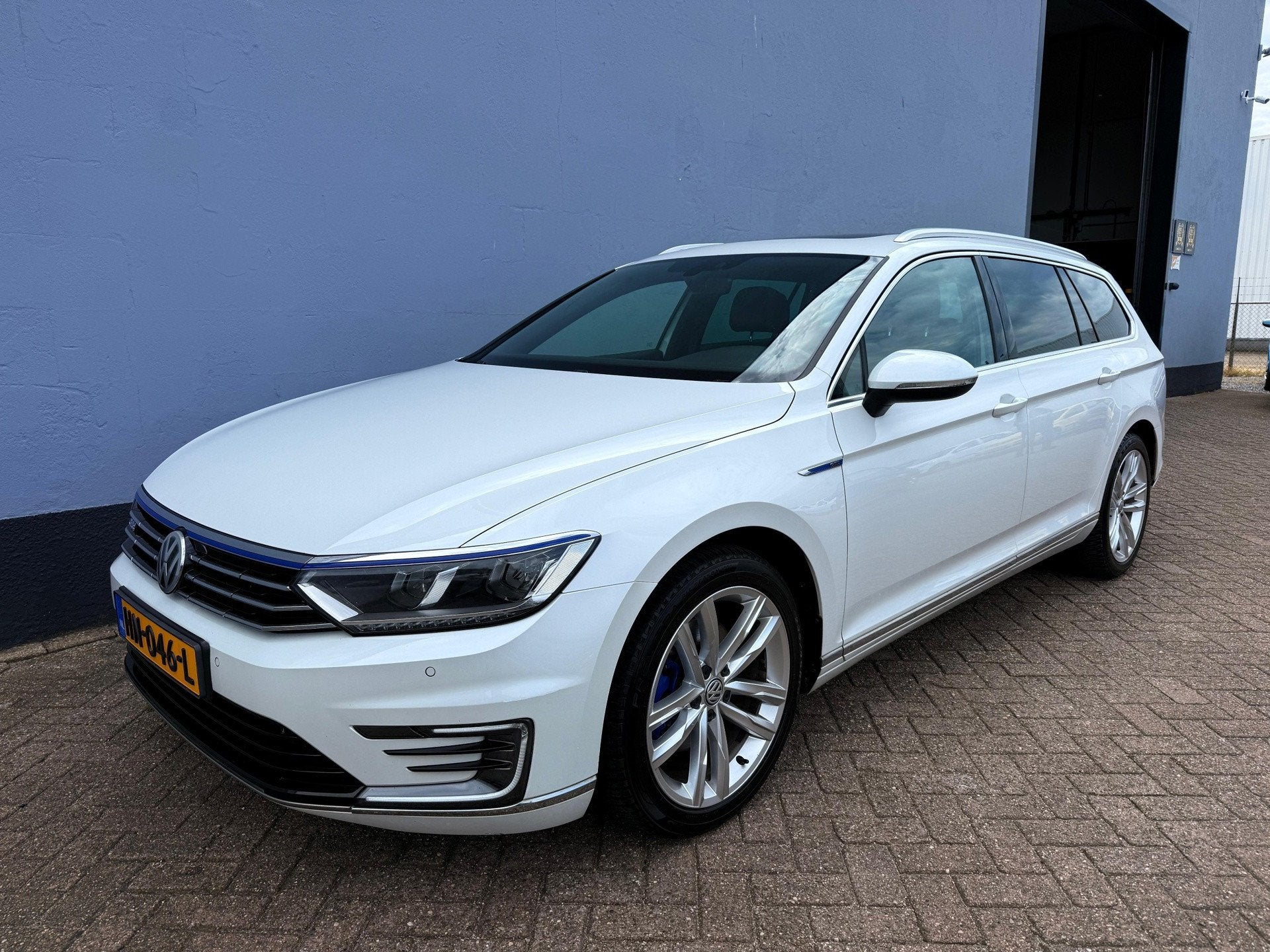 Volkswagen Passat Variant 1.4 TSI GTE Highline AUT - Panoram, Gebruikt, Wit, Hybride Elektrisch/Benzine, 1600 kg