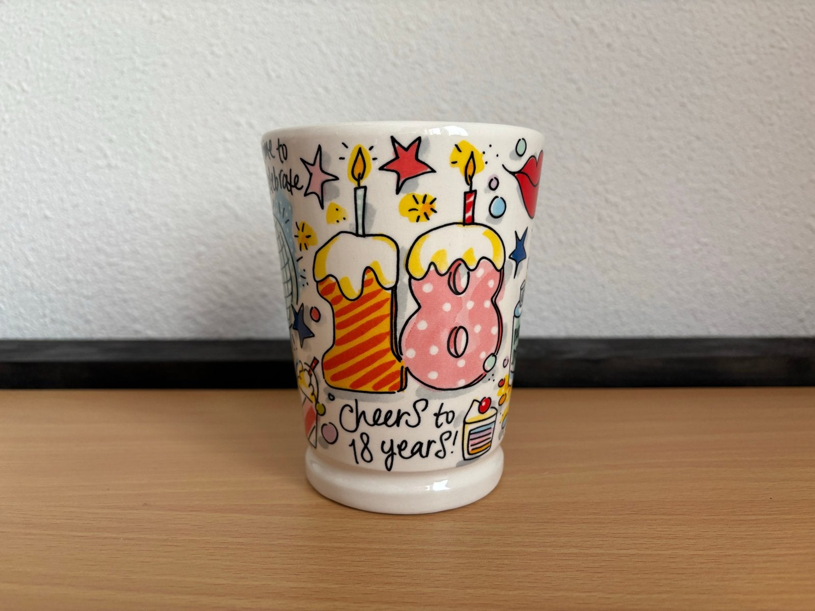 Blond Amsterdam Mok "Cheers to 18 years" 0,5L, Huis en Inrichting, Keuken | Servies, Nieuw, Mok, Keramiek, Blond Amsterdam, Ophalen of Verzenden