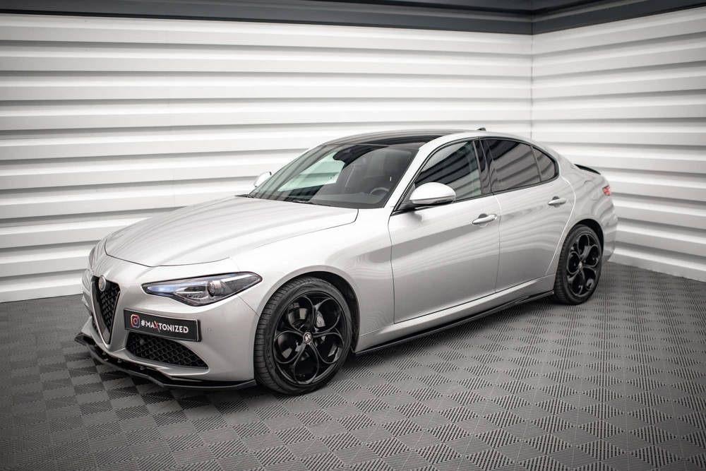 Voorlip sideskirt splitter frontlip - Giulia Sport 16+, Auto diversen, Tuning en Styling, Ophalen of Verzenden