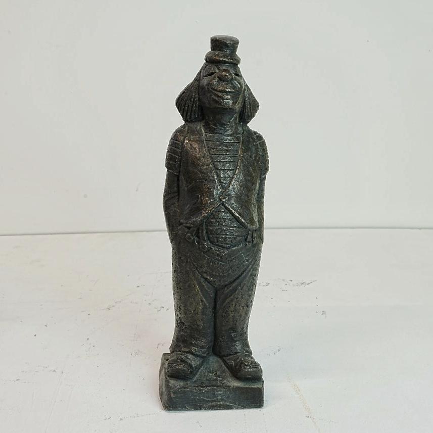 Clown sculptuur van klei.  33 cm hoog., Ophalen of Verzenden, Zo goed als nieuw, Mens