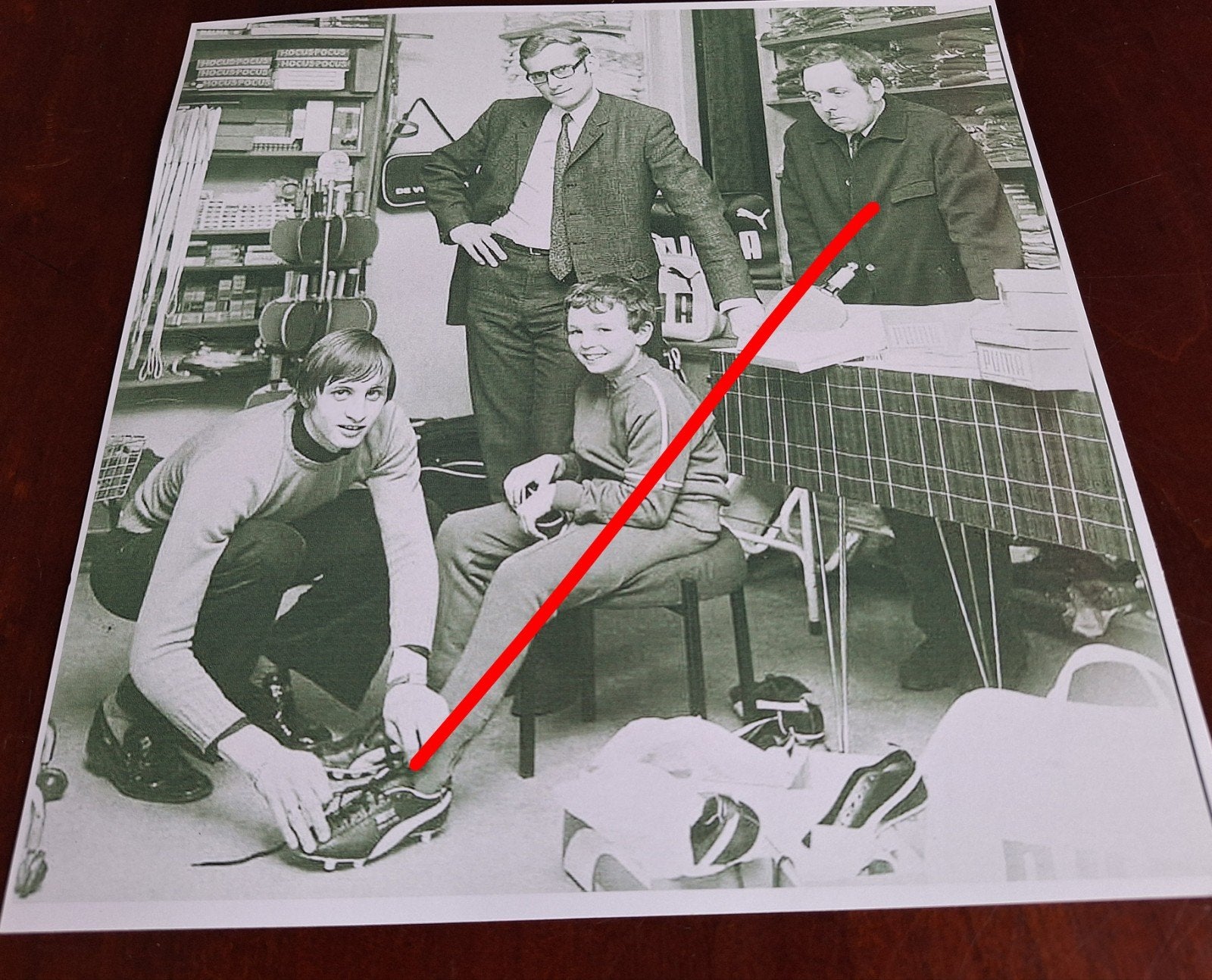 Johan Cruijff en Klaas Nuninga in Puma reclame, 1966, Verzamelen, Sportartikelen en Voetbal, Verzenden, Zo goed als nieuw, Ajax