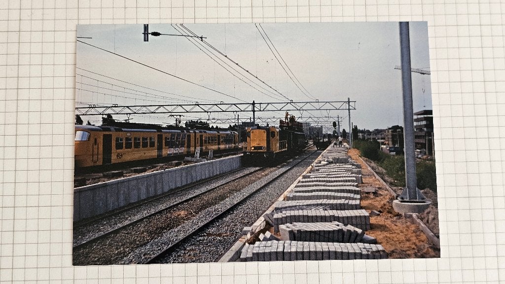 Foto TREIN NS Nederlandse Spoorwegen Diesel Loc 2407, Verzenden, Gebruikt, Trein, Overige typen