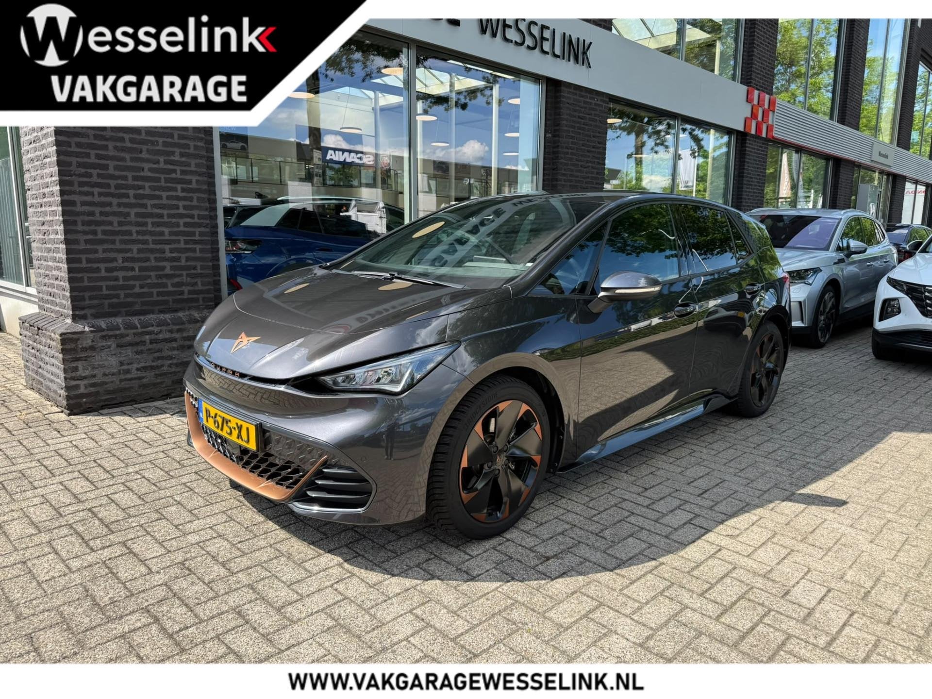 CUPRA Born Adrenaline One 62 kWh | 19" Lmv | Adapt cruise |, Auto's, Cupra, Stof, Gebruikt, Zwart, Automatische klimaatregeling