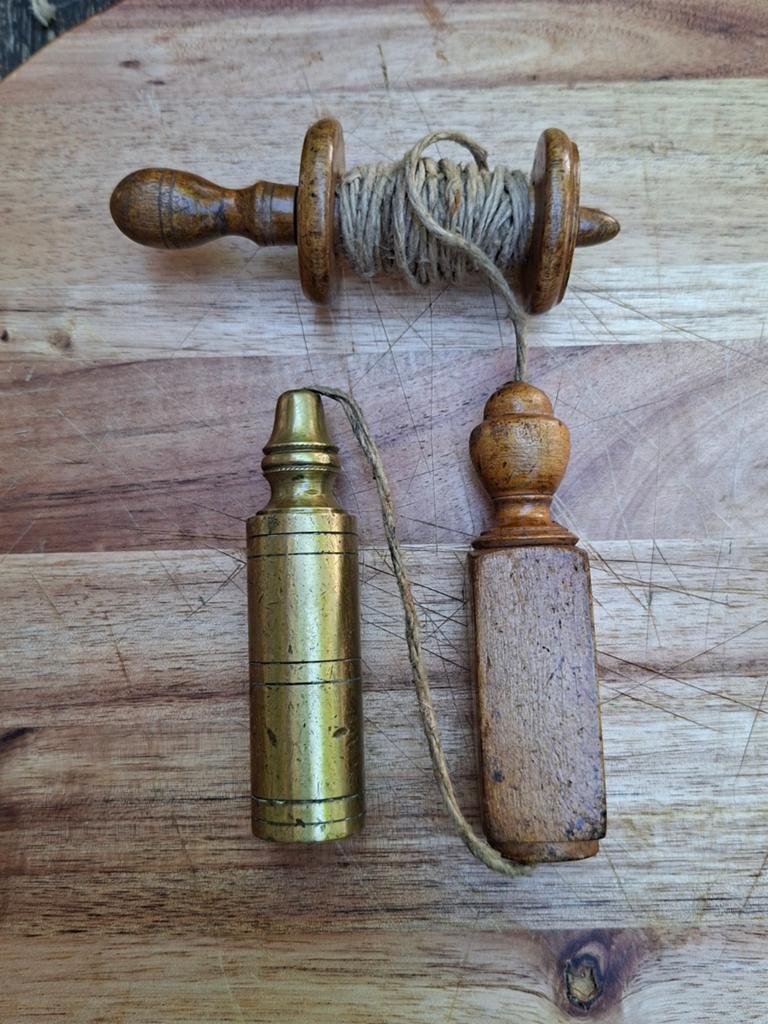 Antiek schietlood met klosje en haspeltje, Ophalen of Verzenden