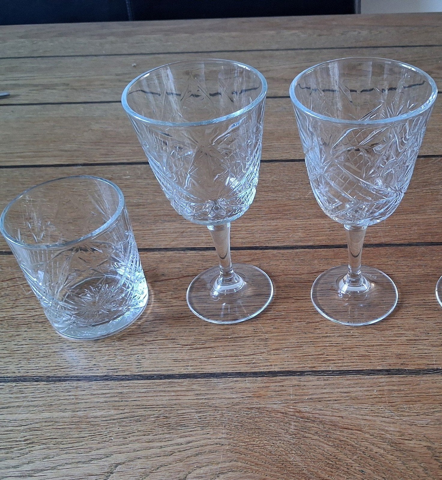 Blomus Amilio glazen wijnglazen en 1 waterglas, Verzamelen, Glas en Borrelglaasjes, Ophalen of Verzenden, Zo goed als nieuw, Overige typen