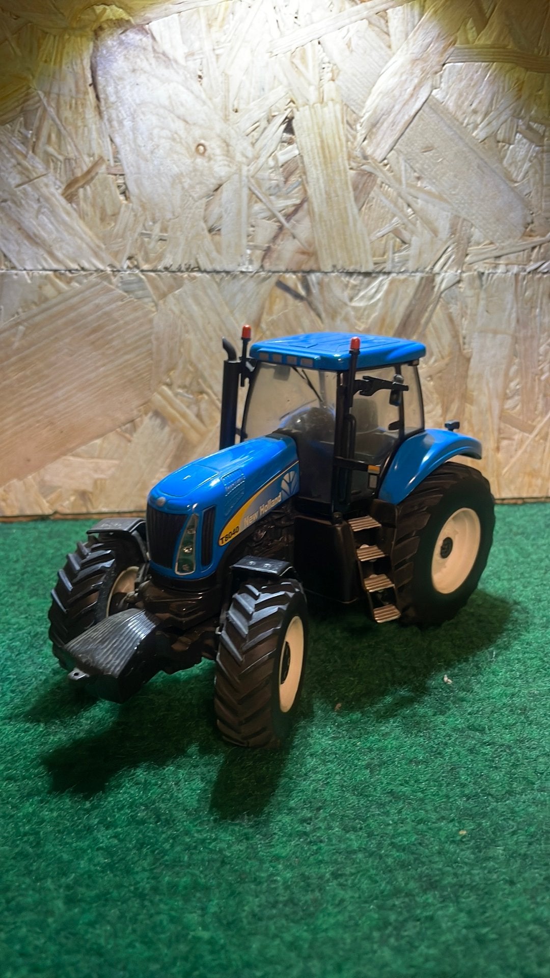 Ertl new holland 8040, Ophalen of Verzenden, Zo goed als nieuw, Tractor of Landbouw, ERTL