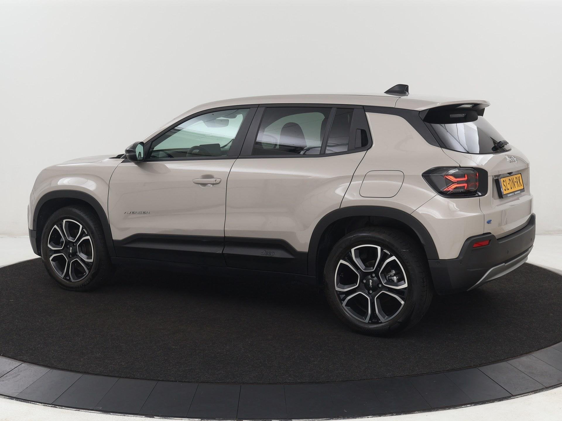 Jeep Avenger Avenger 54 kWh | SOH 97,6% | 3 Fase | Carplay |, Auto's, Jeep, Stof, Gebruikt, 334 min, 156 pk