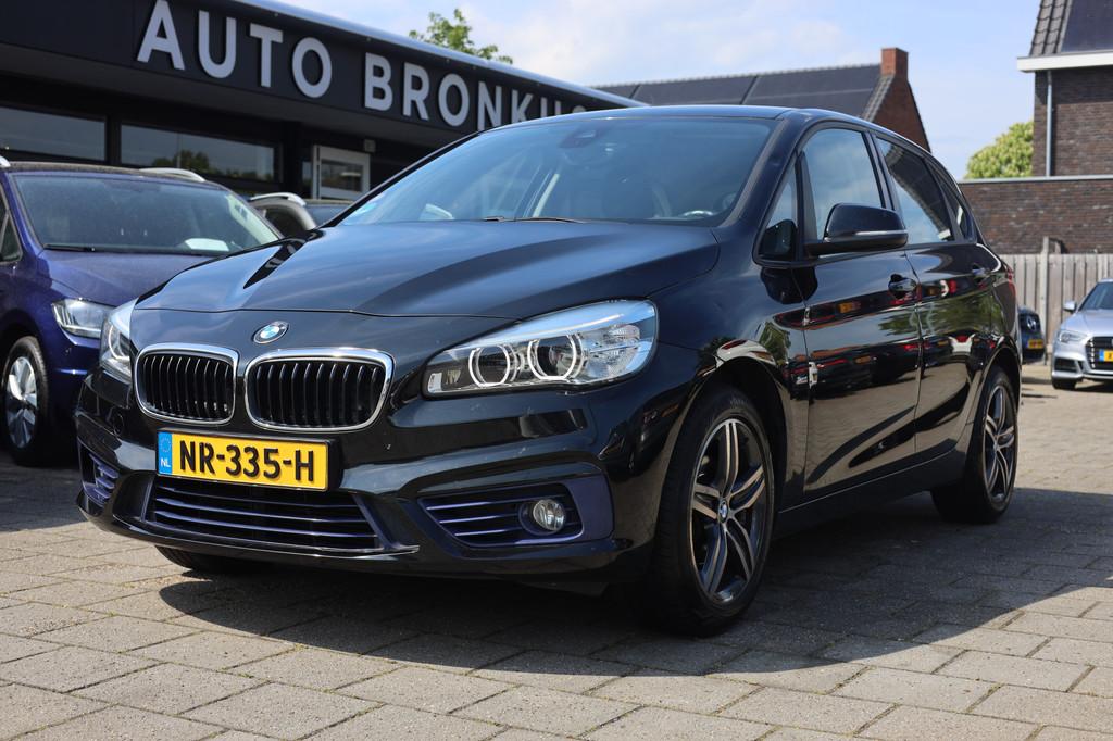 BMW 2 Serie Active Tourer 216i EXECUTIVE I TREKHAAK I SPORT, Voorwielaandrijving, Lichtsensor, Stof, Gebruikt