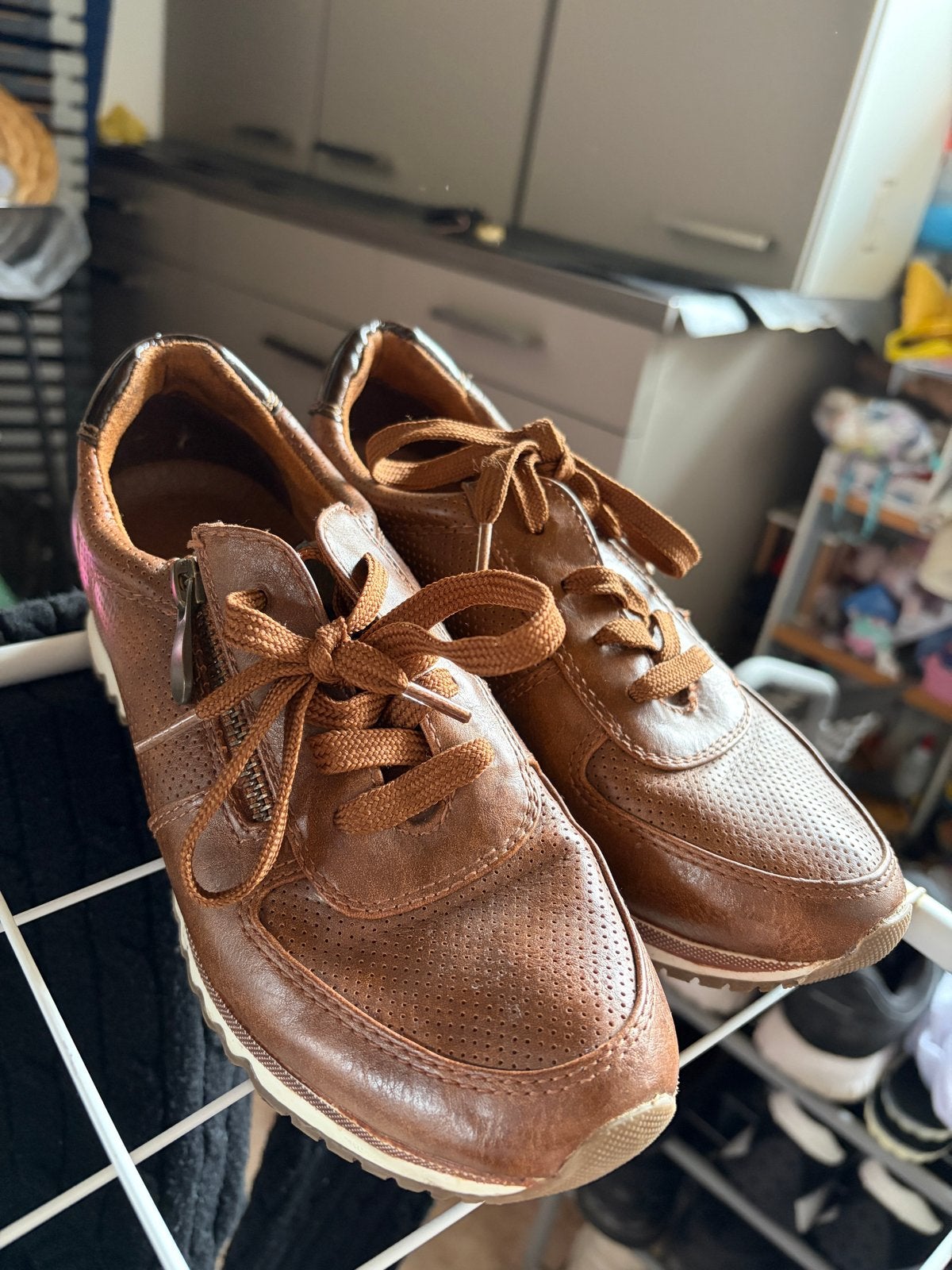Zeer mooie en comfortabele leren schoenen - Weinig gedragen, Kleding | Dames, Ophalen of Verzenden, Zo goed als nieuw, Bruin, Sneakers of Gympen
