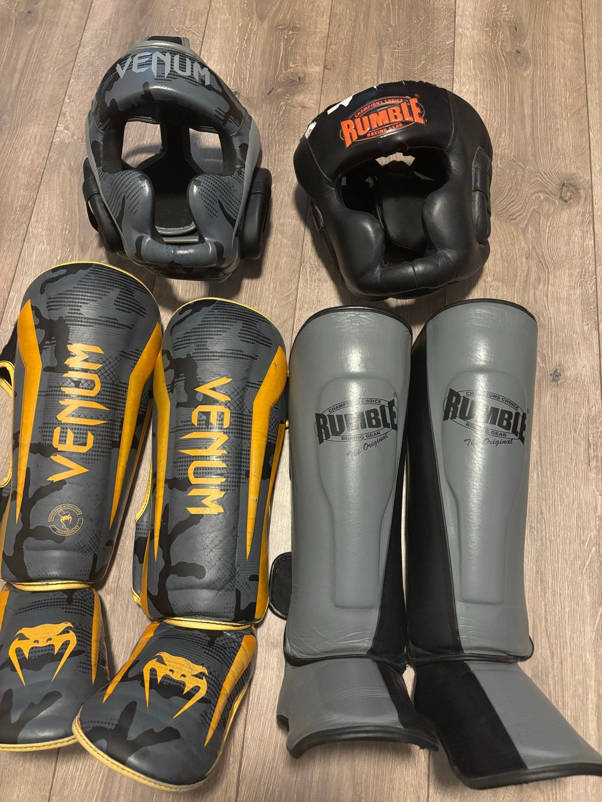 Kickboks spullen: scheenbeschermers en hoofdbeschermers, Ophalen, Gebruikt, Overige, Vechtsportbescherming