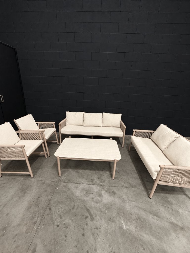 Kick Sia loungeset - Nieuw - Opgezet