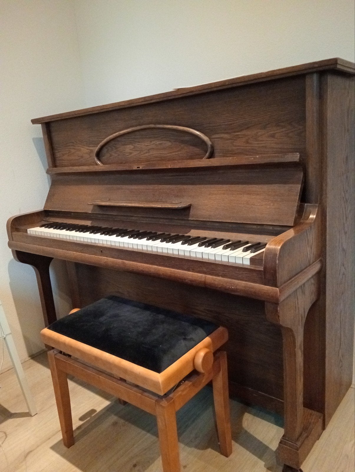 Piano gratis, Muziek en Instrumenten, Piano's, Ophalen of Verzenden, Gebruikt, Bruin