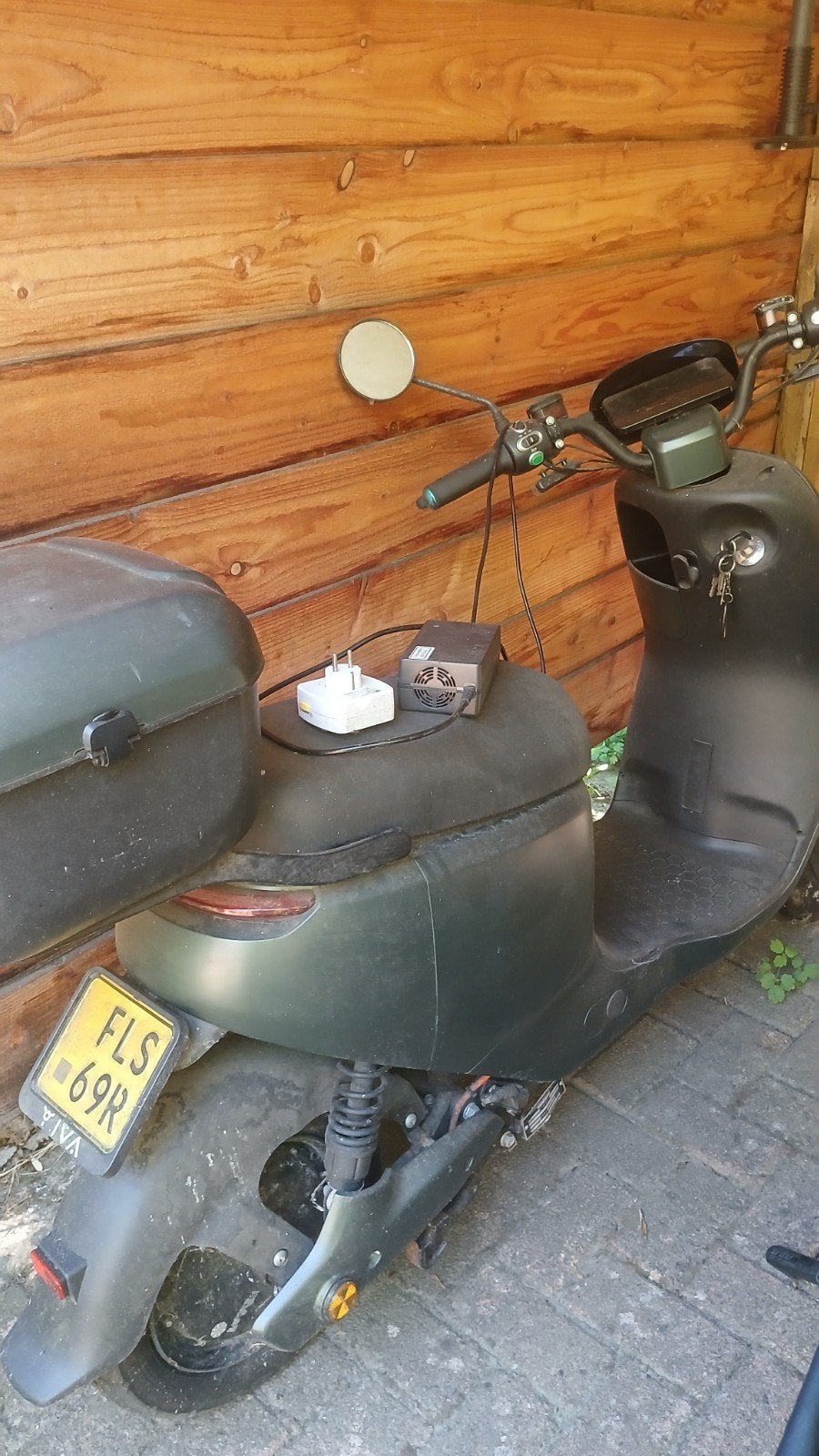 Senzo Scooter Matgroen - Accu defect - 70km bereik, Ophalen, Gebruikt, Elektrisch, Overige merken