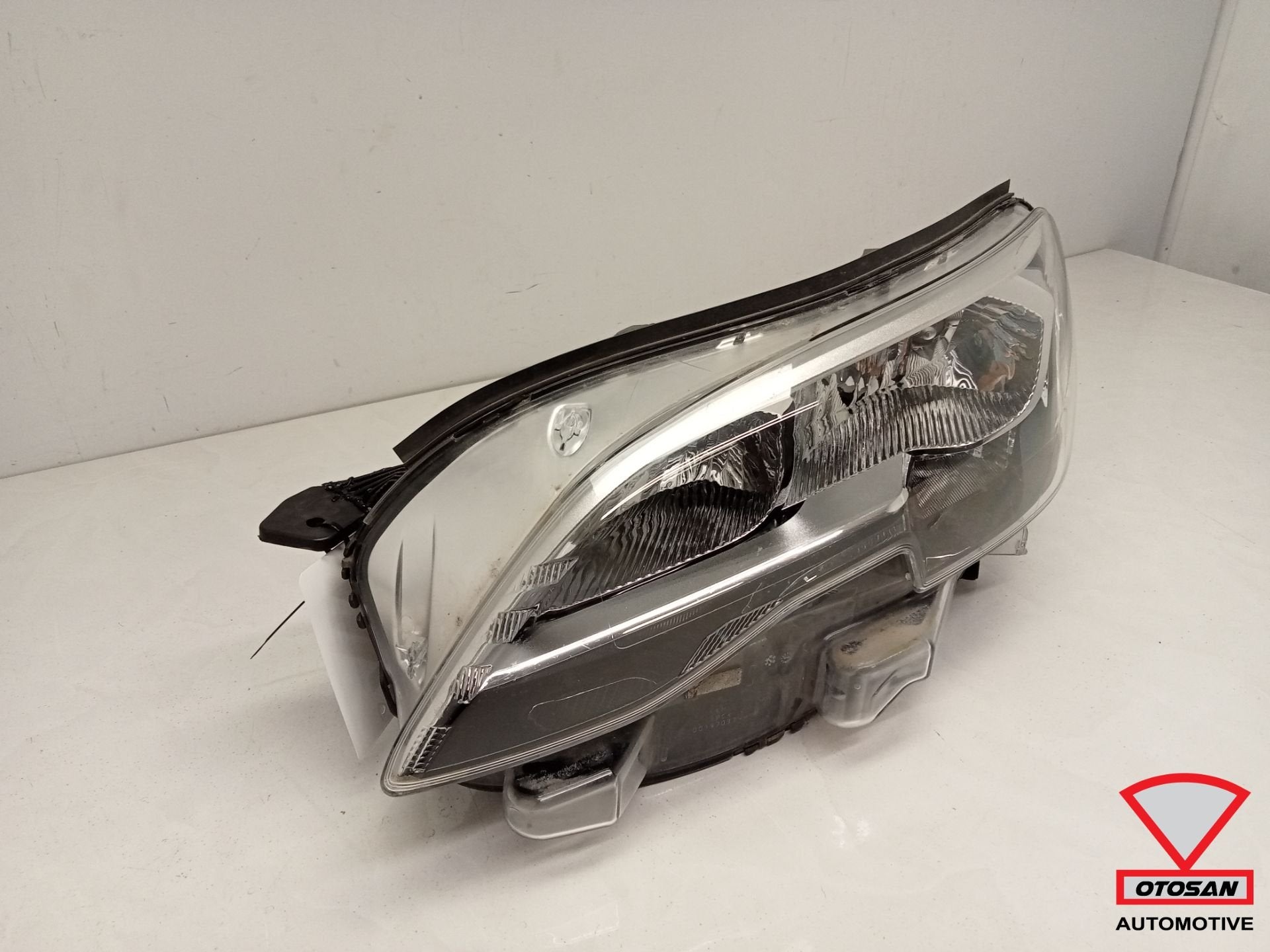 Peugeot Expert 2016+ Koplamp Links Origineel!, Taurusavenue 1
2132 LS  Hoofddorp, NL, Gebruikt, Contact.group@renault.com, Stellantis N.V.
