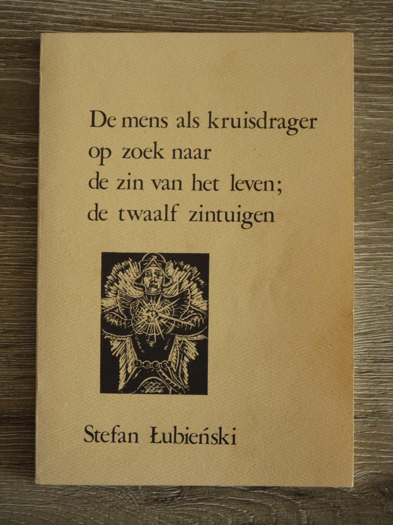 De mens als kruisdrager op zoek naar de zin van het leven;, Boeken, Esoterie en Spiritualiteit, Ophalen of Verzenden, Gelezen