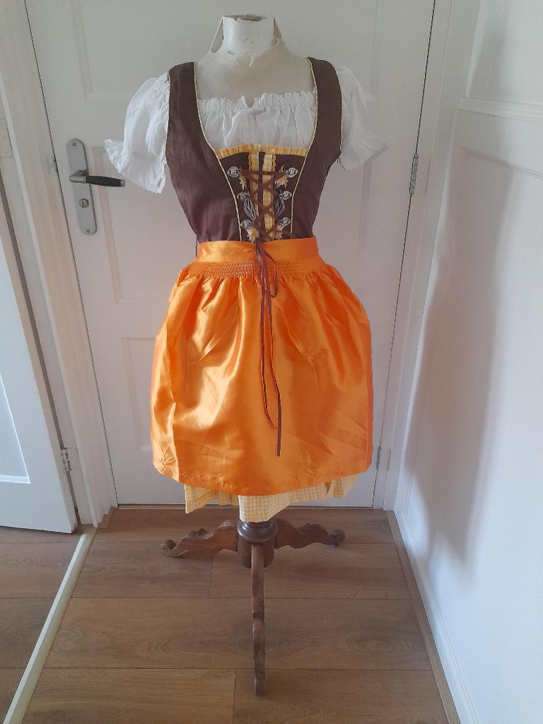 Dirndl met schort en bijpassend blousje maat 40 NIEUW, Maat 38/40 (M), Nieuw, Ophalen of Verzenden, Overige thema's