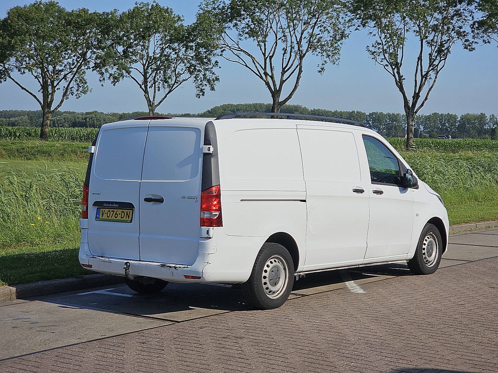 MERCEDES-BENZ VITO 111 l2 airco cruise trek, Auto's, Bestelauto's, Gebruikt, Euro 6, Wit, Mercedes-Benz