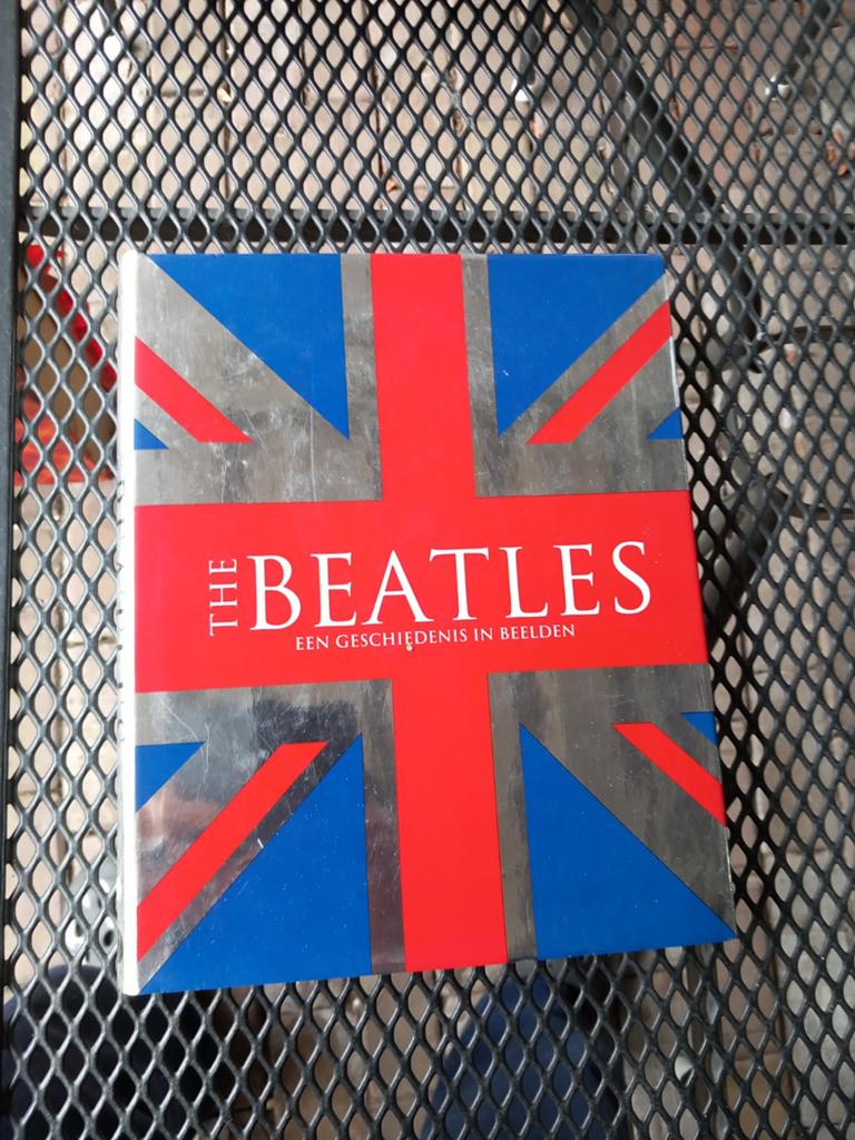 The Beatles, Boeken, Ophalen of Verzenden, Gelezen, Tim Hill.