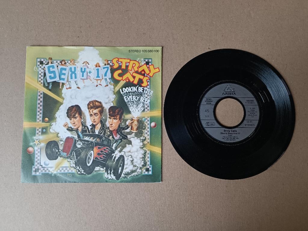 Single: Stray Cats - Sexy And 17 (1983), Verzenden, Gebruikt, 7 inch, Pop