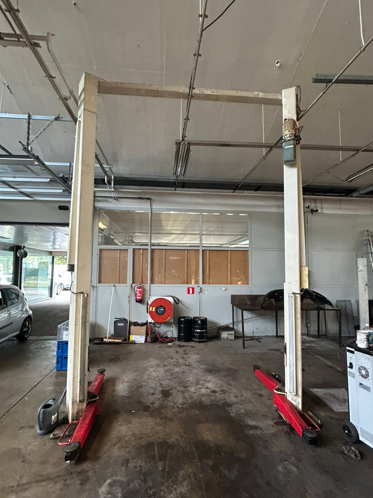 Te koop: Stertil Koni 2-koloms hefbrug – 3.500 kg – € 2.450, Auto diversen, Autogereedschap, Ophalen, Gebruikt