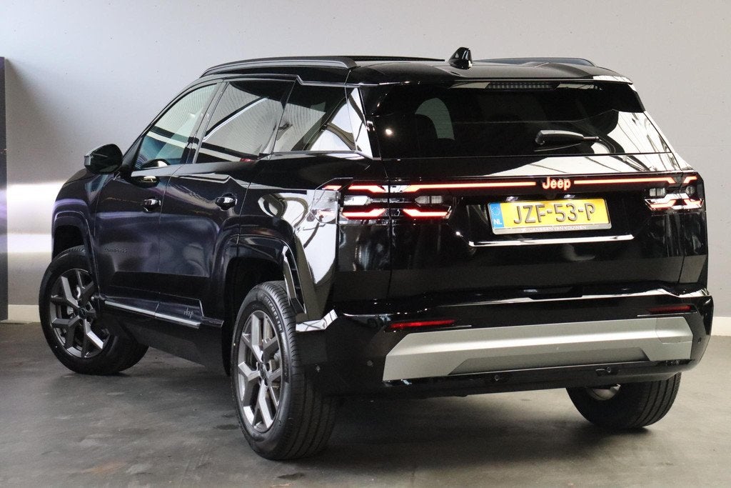 Jeep Compass 1.2 e-Hybrid First Edition Panoramadak 360 Came, Auto's, Jeep, 145 pk, 1199 cc, 1535 kg, Zwart
