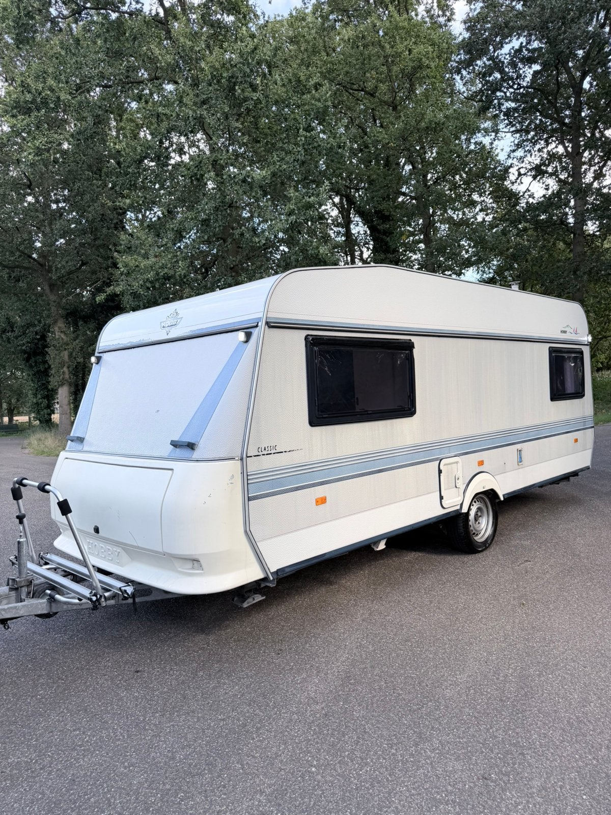Nette Hobby Classic Caravan uit 1993!, Caravans en Kamperen, Vast bed, Rondzit, Hobby, Bedrijf