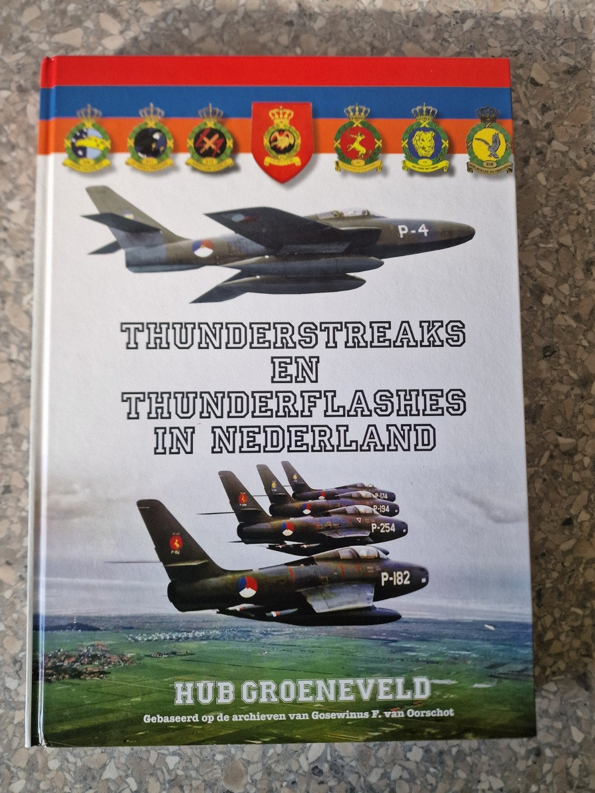Tunderstreaks in Nederland koninklijke luchtmacht, Ophalen of Verzenden, Luchtmacht, Nederland, Boek of Tijdschrift
