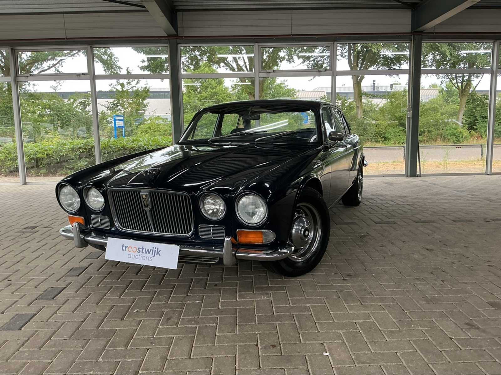 Jaguar - 1973 - XJ - 5.3 V12 de Luxe - Marge Auto, Auto's, Gebruikt, 12 cilinders, Blauw, XJ