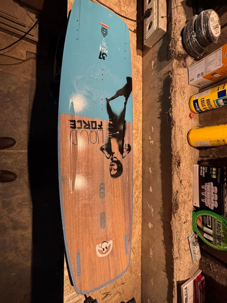 Wakeboard liquidforce peak 137, Watersport en Boten, Ophalen of Verzenden, Gebruikt, Board