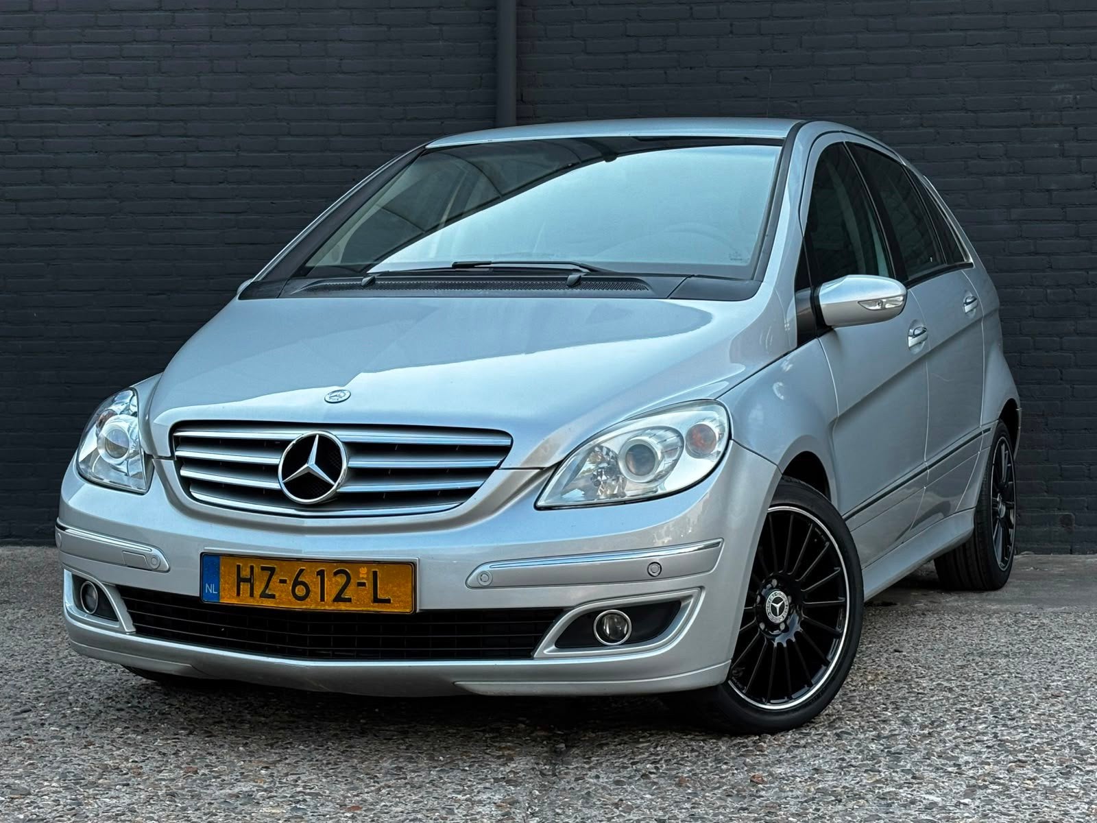 Mercedes-Benz B-klasse 170 |AIRCO|AUTOMAAT|VELGEN|ELEKPAKKET, Gebruikt, Zwart, 4 cilinders, 400 kg