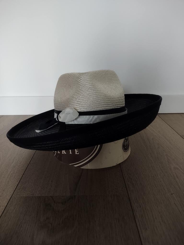 Dameshoed zwart/wit, Kleding | Dames, Ophalen, Zo goed als nieuw, One size fits all, Hoed