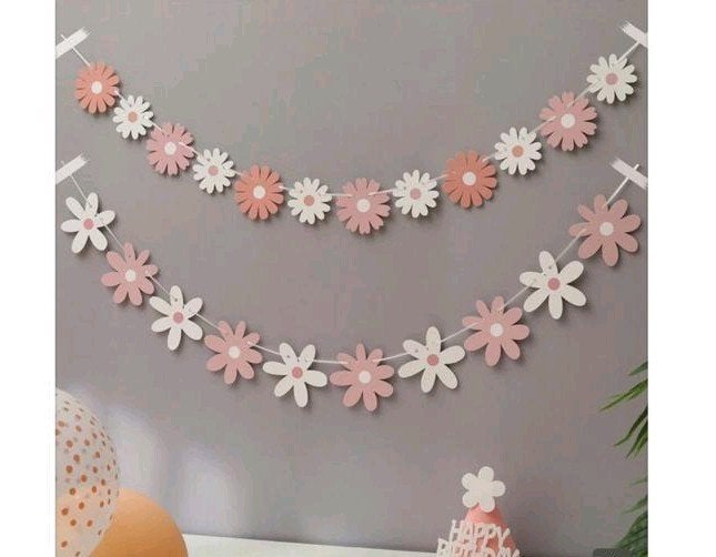 Madeliefjes Bloemenkrans Slinger voor Verjaardag Decoratie, Hobby en Vrije tijd, Feestartikelen, Ophalen of Verzenden, Nieuw, Versiering