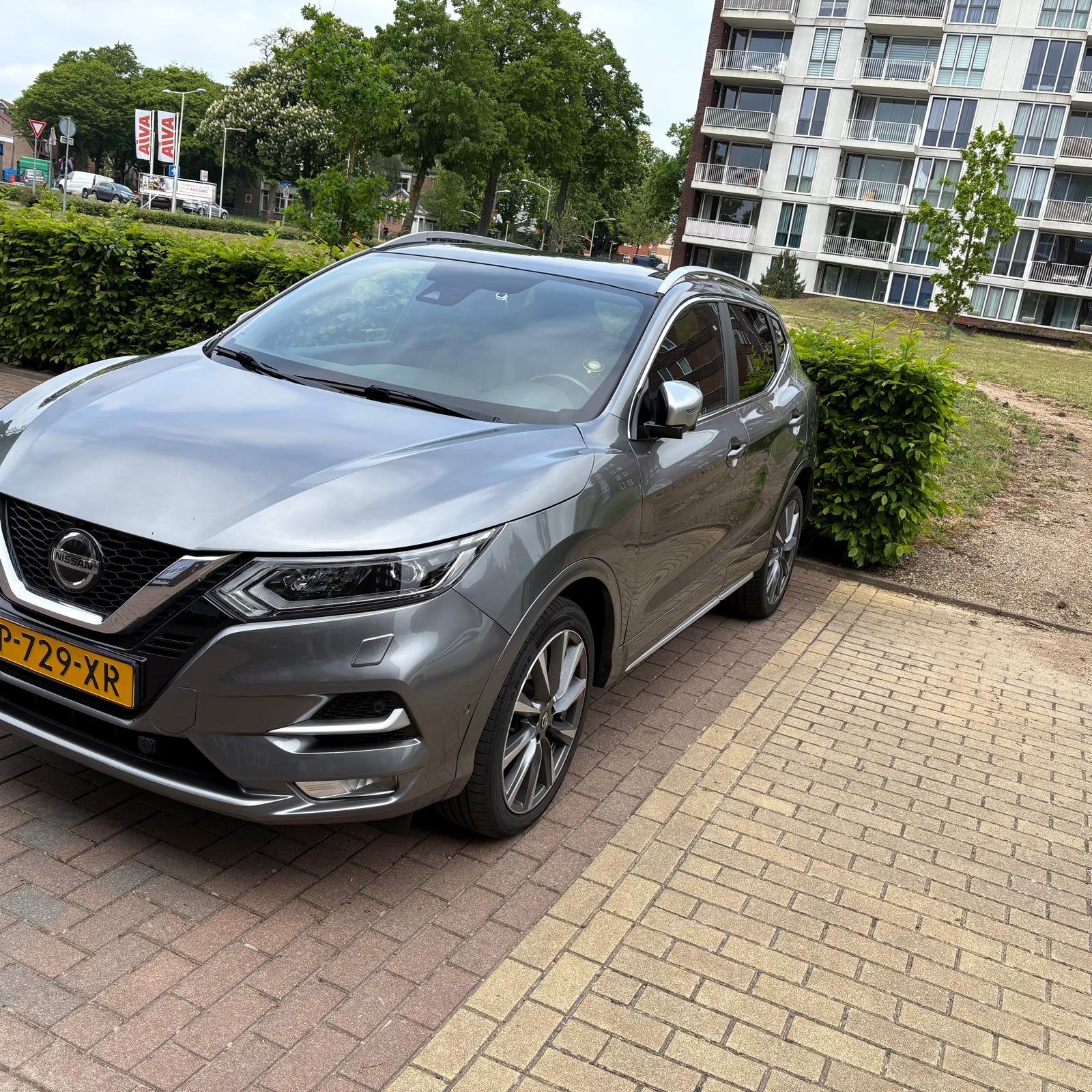 Nissan Qashqai 1.3 Dig-t 160pk DCT Evapo 2020 Grijs, Zwart, 4 cilinders, 1290 kg, Leder