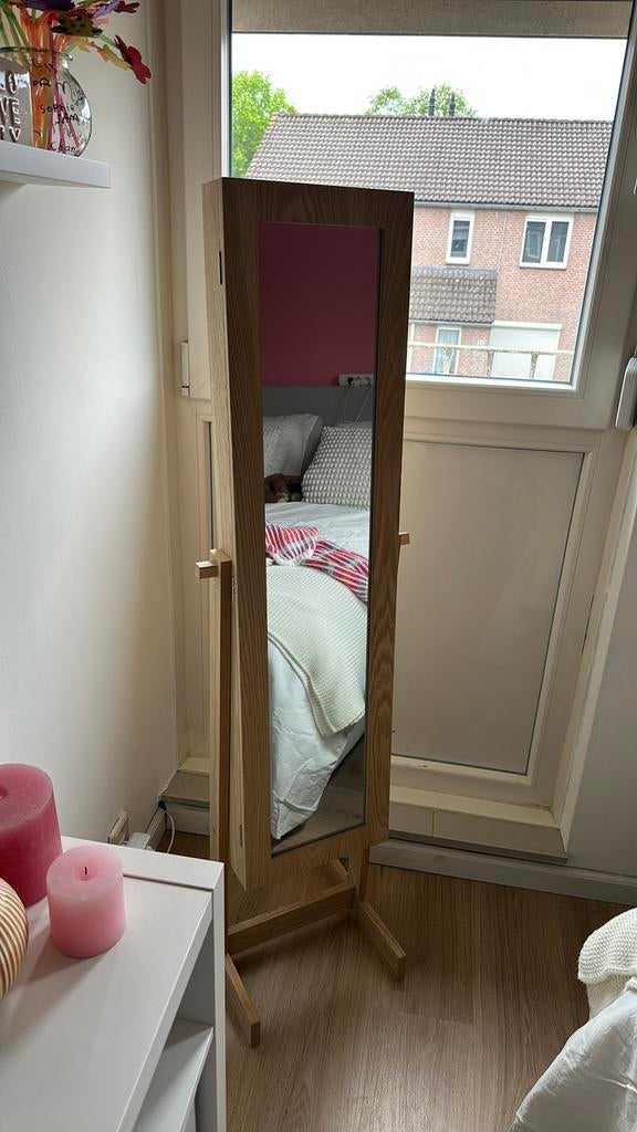 Spiegel met sieradenbinnenkant, Huis en Inrichting, Woonaccessoires | Spiegels, Ophalen, Minder dan 50 cm, 100 tot 150 cm, Zo goed als nieuw