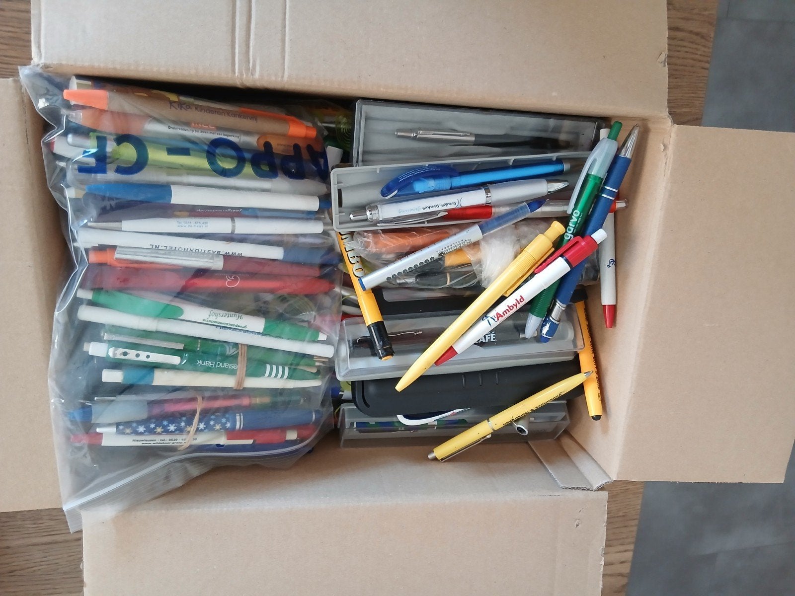 Grote verzameling pennen, diverse merken en types, Verzamelen, Pennenverzamelingen, Ophalen of Verzenden