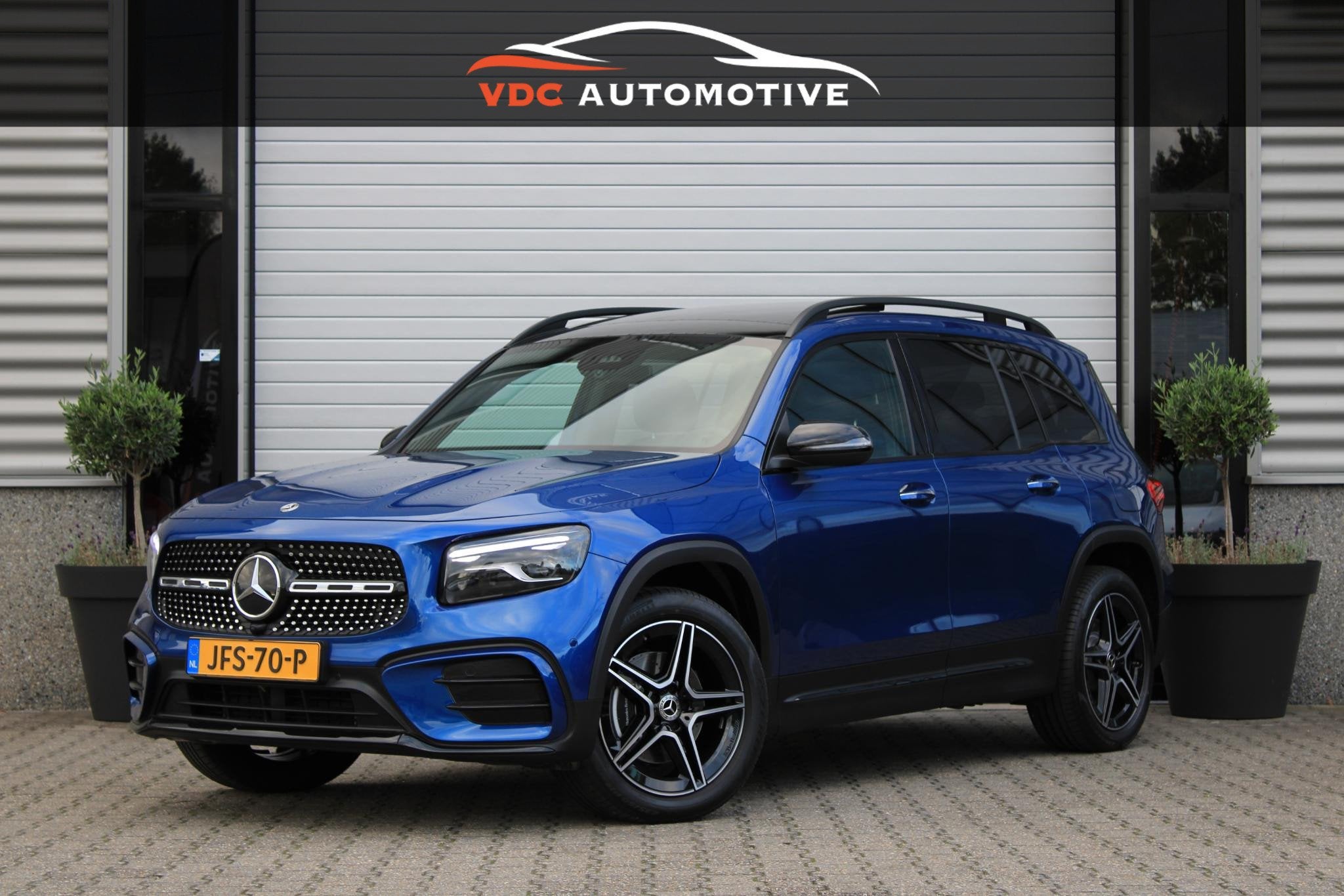 Mercedes-Benz GLB-Klasse 180 AMG 7 Persoons Facelift | Pano, Auto's, Dealer onderhouden, 136 pk, Gebruikt, 4 cilinders