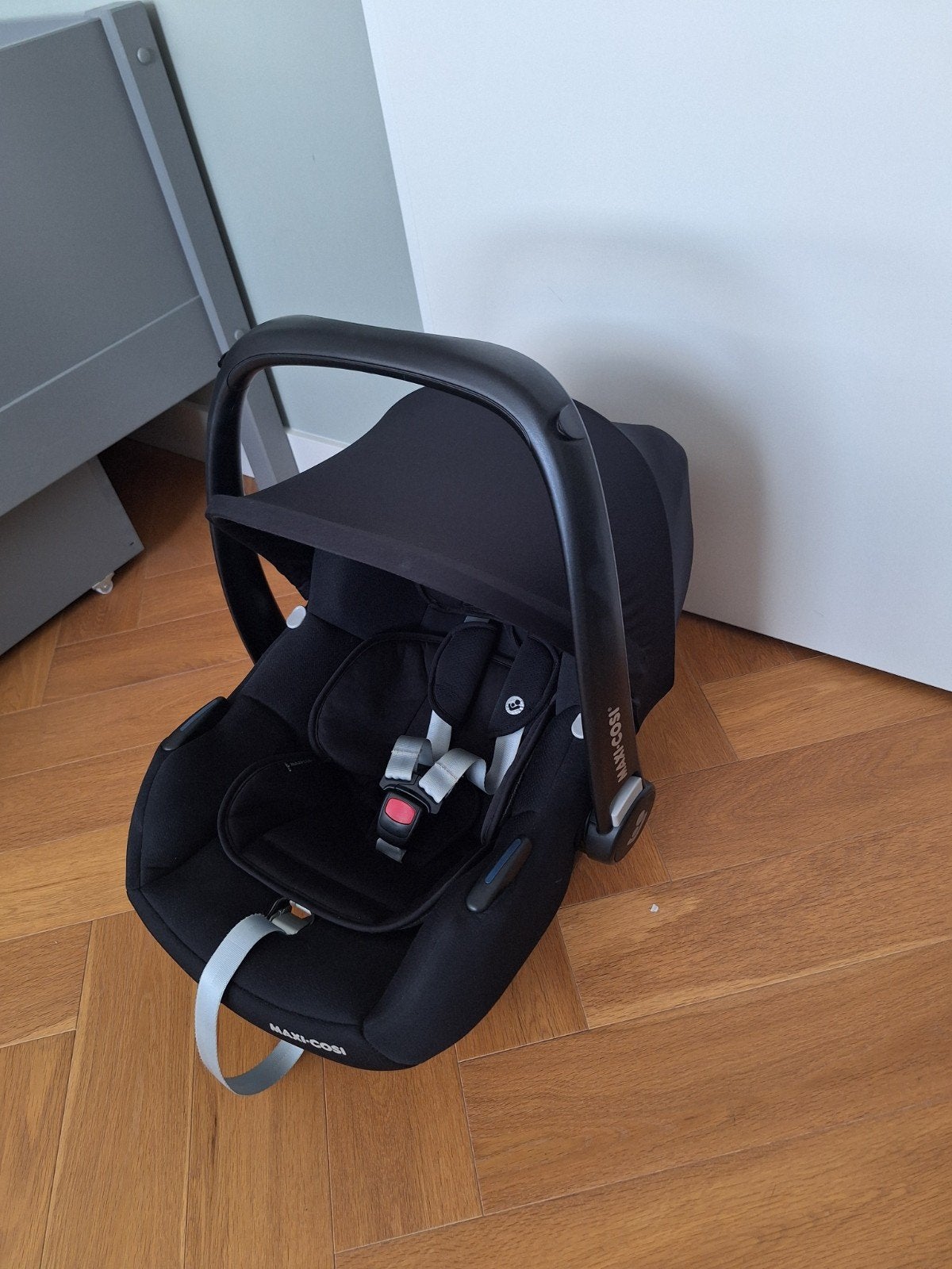 Complete Maxi-Cosi Cabriofix set met Isofix base, Ophalen, Zo goed als nieuw, Isofix, 0 t/m 13 kg