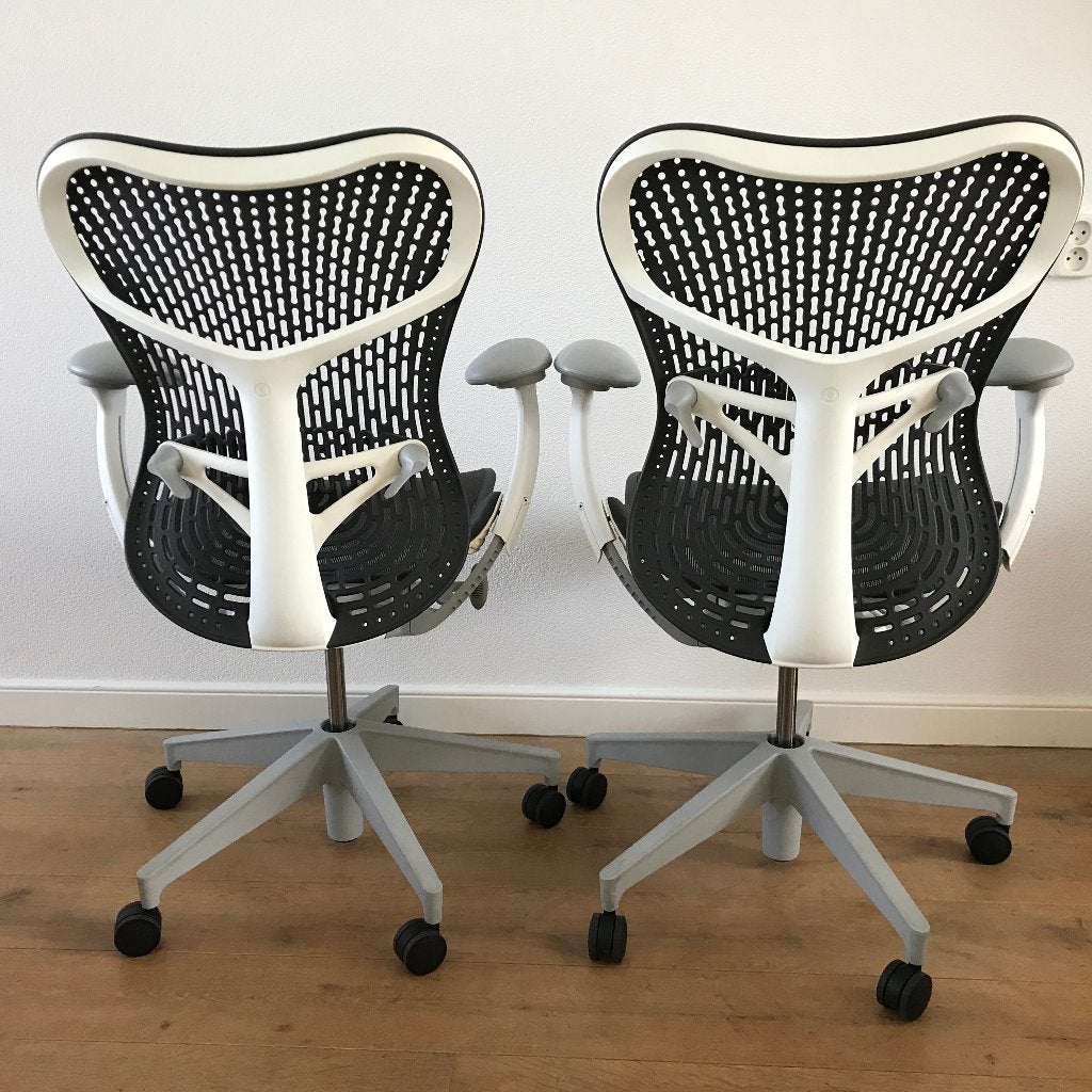 2 IZGS Bureaustoel stoel Herman Miller Mirra 2, Zwart, Ophalen of Verzenden, Zo goed als nieuw, Nvt